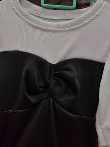Puff-sleeved slim-fit elegant top