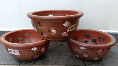 Clay flower pot 3 unit (24x10cm)  (Used)