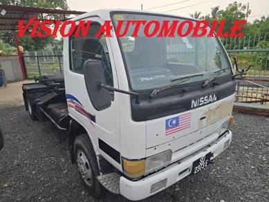 Nissan Roll On Roll Lorry Roro Gantung Sampah