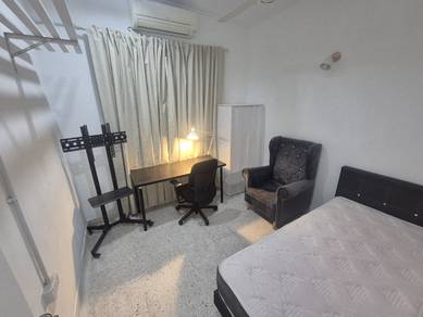 Room in Old Klang Road, KUL