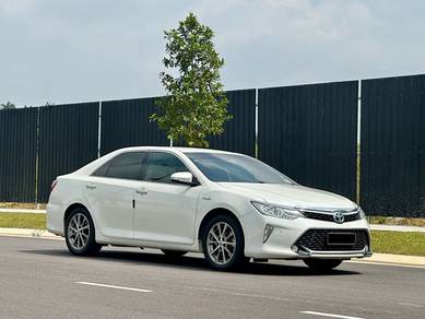 Toyota Camry HYBRID LUXURY in Johor Bahru, JHR