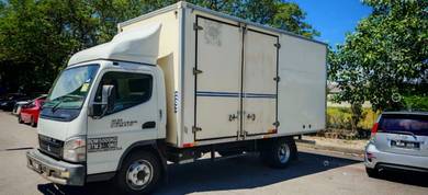 Mitsubishi fuso FE83PG Box lorry 17kaki year 2016