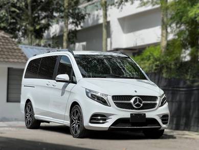 Mercedes Benz V220 220 D in Ampang Hilir, KUL