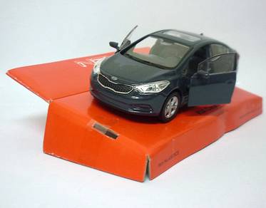 2012-2016 KIA CERATO (K3) 1:38 Diecast Model Car