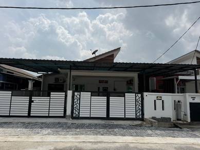 Semi-Detached House For Sale in Sepang,SGR