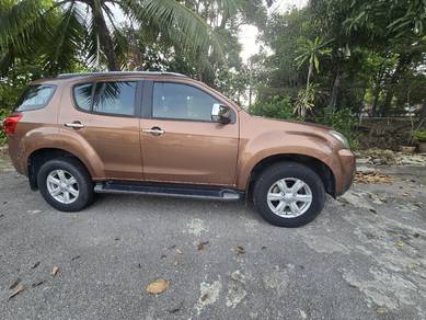Isuzu MU-X 4x4 in Bukit Mertajam, PNG
