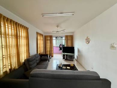 Apartment For Sale in Villa Bestari
