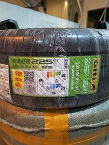 Giti 235/50R19 225v1 