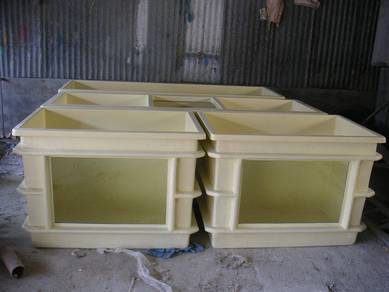 Fiberglass Fish Tank / Top Filter  :