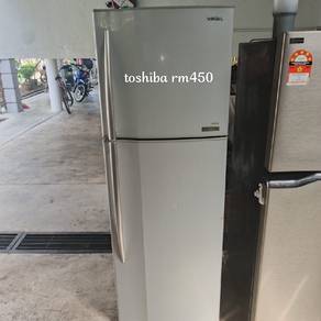 peti sejuk toshiba 