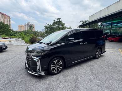 Toyota Alphard  in Taman Tun Dr Ismail, KUL