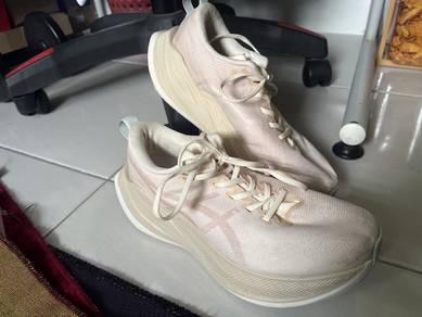 asics novablast 3
