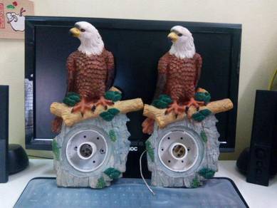 A pair of vintage decorative wall lamps