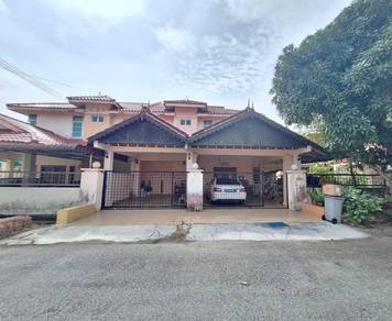Semi-Detached House For Sale in Batu Pahat,JHR