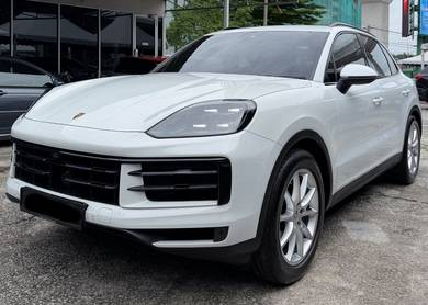 Porsche Cayenne BASE in Damansara, KUL
