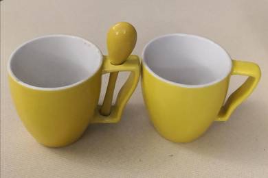 Lipton yellow mug 4
