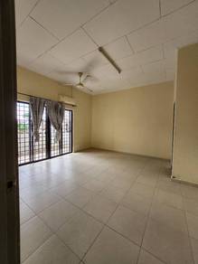 Semi-Detached House For Rent in Ayer Keroh,MLK