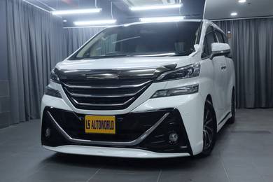 Toyota Vellfire V in Kota Damansara, SGR