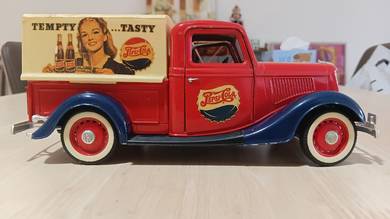 Pepsi-Cola Vintage Delivery Truck – Solido 1:18 [M