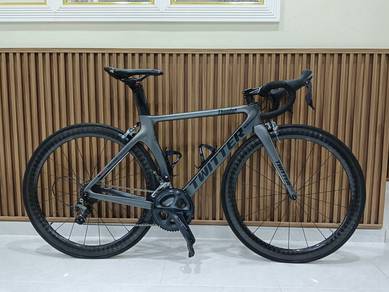 roadbike Twitter thunder
