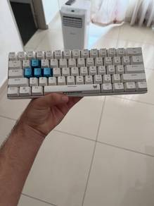 like new original predator aethon gaming keyboard