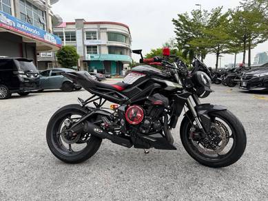 Triumph Street Triple