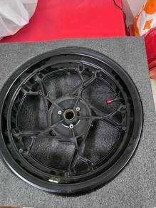 Rim Xmax warna hitam untuk dijual