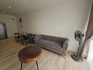 Condominium For Rent in Milano Eight