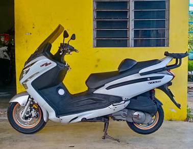 Sym VTS 200