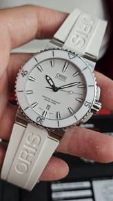 Oris Aquis Date 