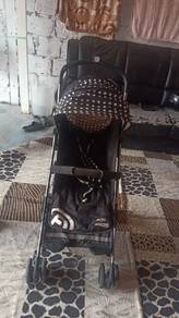 stroller 