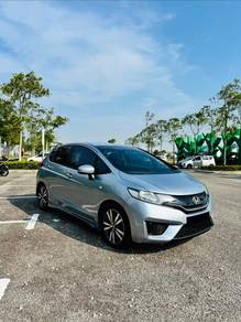 Honda Jazz E in Saujana Utama, SGR