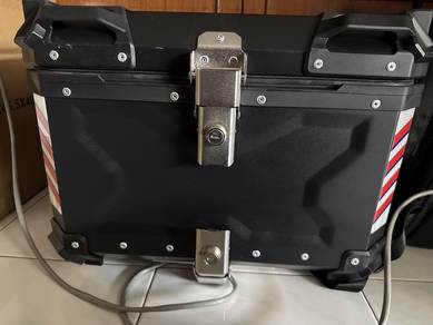 Aluminium Motorcycle Top Box 55L (Good Condition)