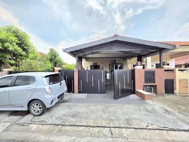 Semi-Detached House For Sale in Shah Alam,SGR
