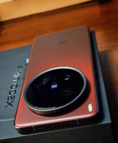 VIVO x200 ULTRA RED 