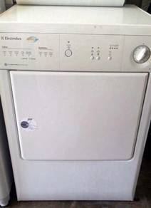 Mesin Kering Baju Dryer Electrolux Drying Machine