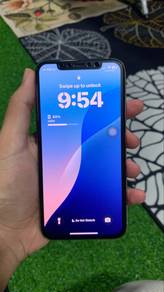 Iphone XS 256gb - screen retak sikit