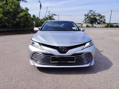 2019 Toyota Camry V