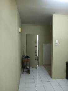 Condominium For Rent in Pangsapuri Suria (Taman Kinrara)