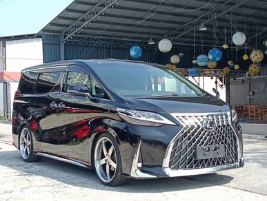 Toyota Alphard SC in Old Klang Road, KUL
