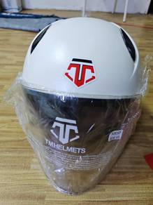 Helmet Baru (TM Helmet)
