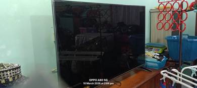 Panasonic (52" X 33" ) Tv with advance feature