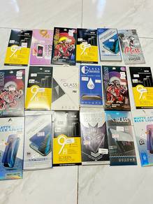 Lelong skrin protector hampir 200pcs 