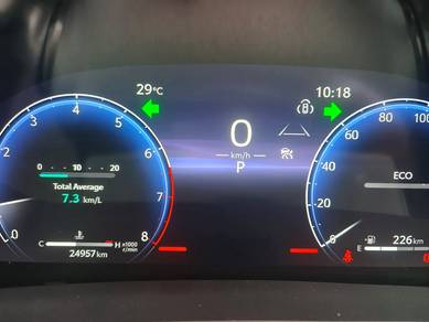 Toyota Alphard Z in Kayu Ara, SGR