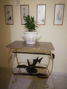 granite display table