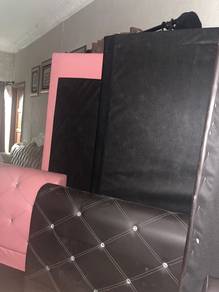 Tempat letak katil