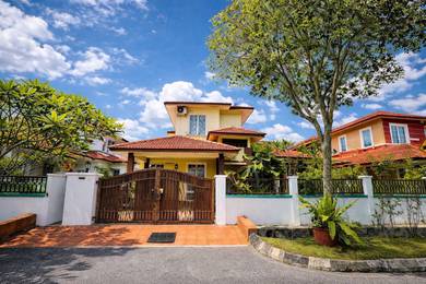 Bungalow House For Sale in Bangi,SGR