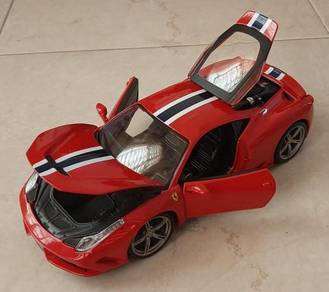Ferrari 458 Speciale 1:18 Car Model