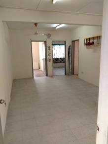 Apartment For Rent in Pangsapuri Palma (Bandar Botanic)