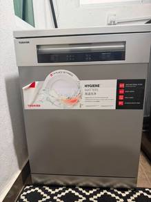Toshiba 14-Place settings dishwasher